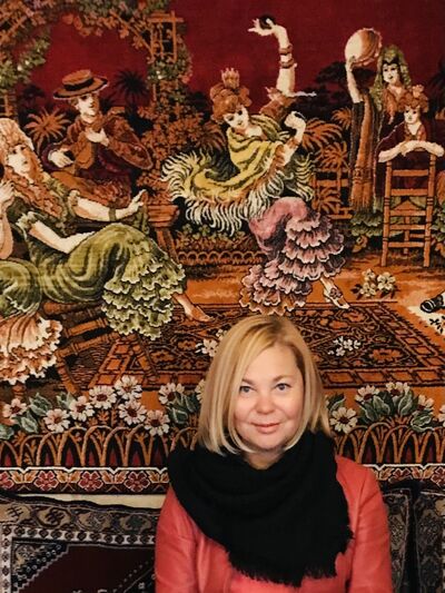  ,   Elena, 48 ,   c 