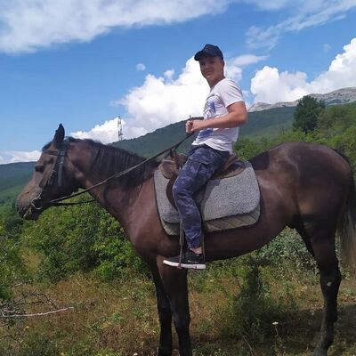  -,   Denis, 22 ,   ,   , c 