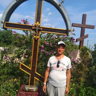  ,   Andrei, 44 ,  