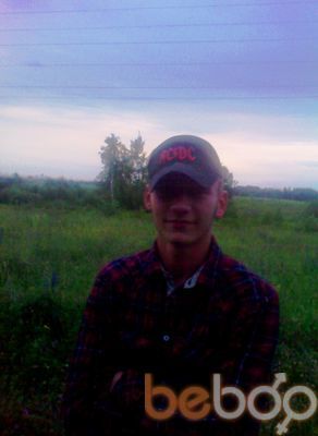  ,   Konstantin, 32 ,  