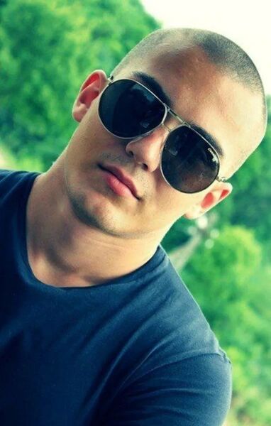  ,   Anton, 37 ,   ,   