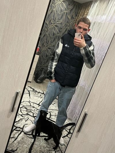  ,   Alexander, 21 ,   ,   