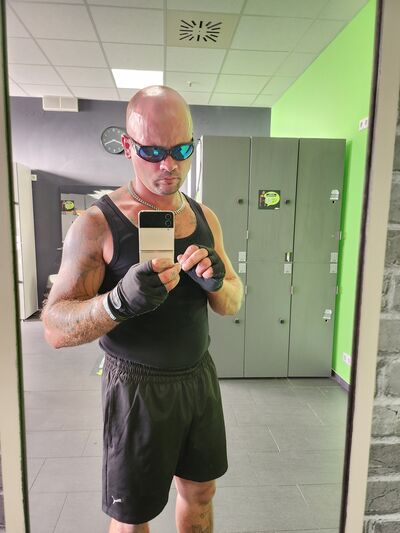  ,   Andris, 33 ,   ,   , c 
