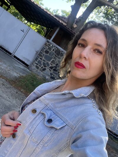  ,   Elena, 37 ,   ,   