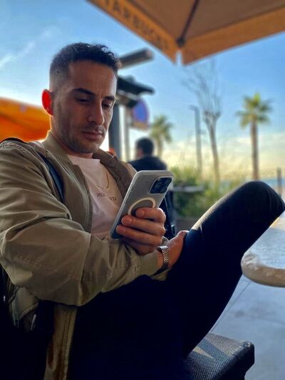  ,   Enis, 33 ,   ,   