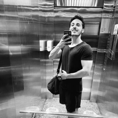  ,   Feras, 33 ,   ,   