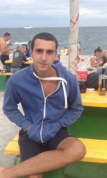  ,   Maksim, 32 ,   ,   , c 