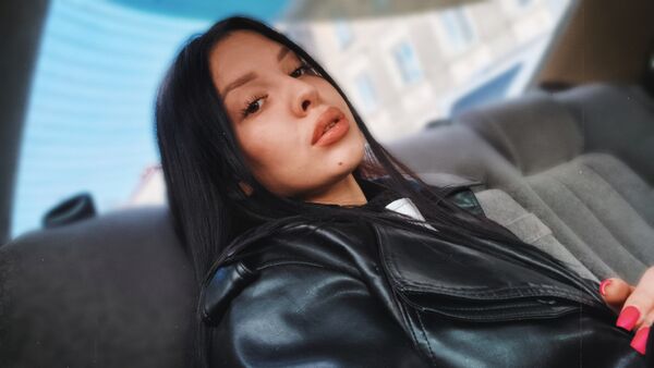  -,   Anna, 19 ,   ,   , c 