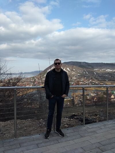  ,   Ruslan, 24 ,     