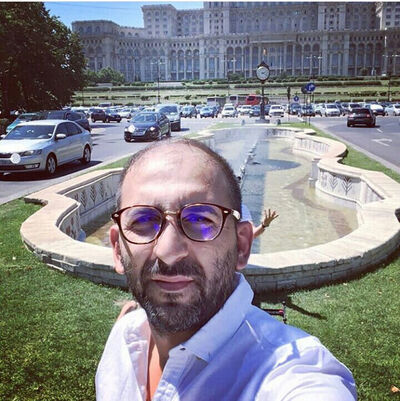  ,   Enzo, 56 ,     , c 