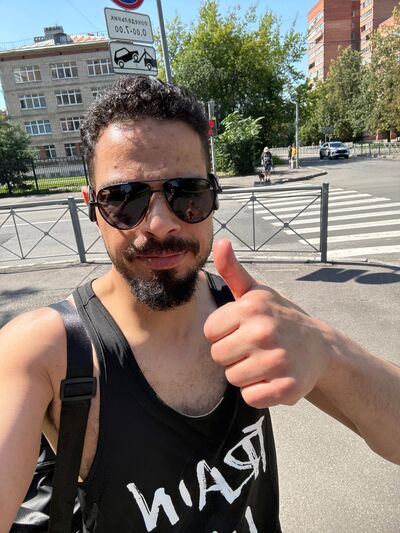  -,   Macho, 37 ,   ,   , c 