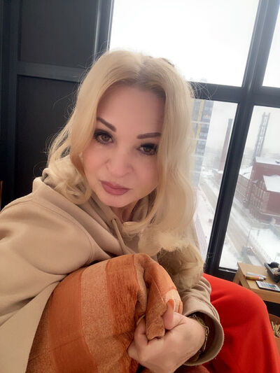  -,   INNA, 52 ,   c 