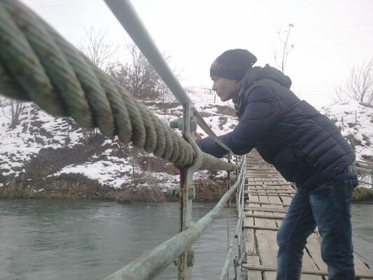  ,   Feliks, 33 ,   