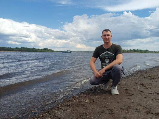  ,   Alexander, 32 ,   ,   , c 