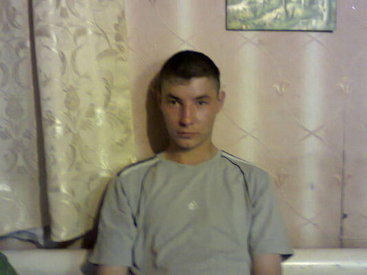  ,   Artur, 37 ,   