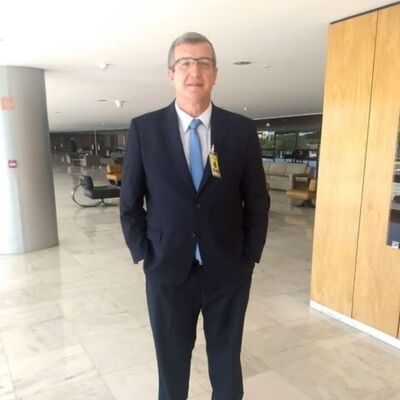  ,   Marklynch, 57 ,   ,   