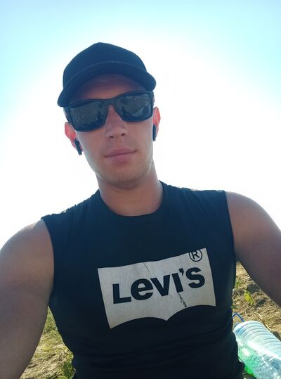  ,   Viktor, 25 ,   ,   , c 