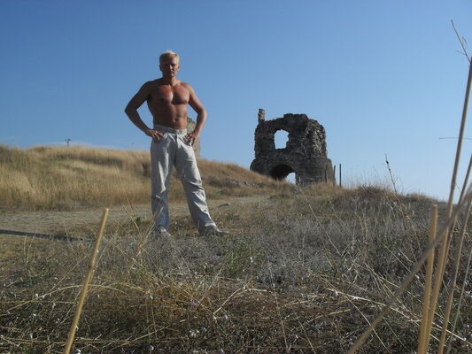  ,   Sergei, 44 ,  