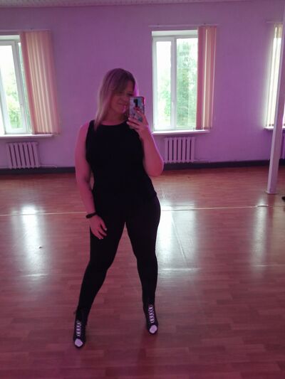  ,   Anna, 38 ,     
