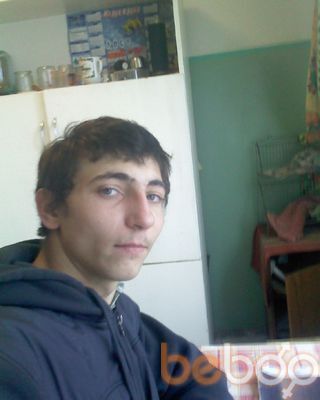  ,   Denis, 32 ,   