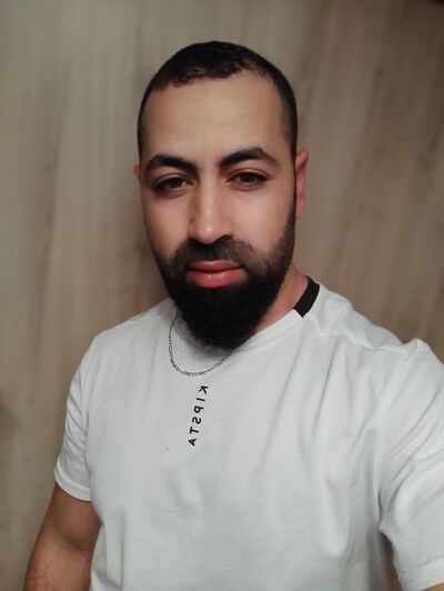  ,   Naim, 36 ,   ,   