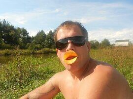  ,   Viktor, 41 ,   