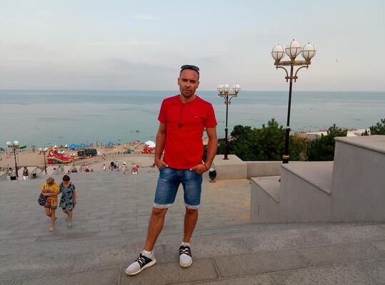  ,   Yrik, 42 ,     , c , 