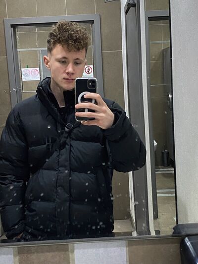  ,   Ilya, 22 ,   ,   , c 