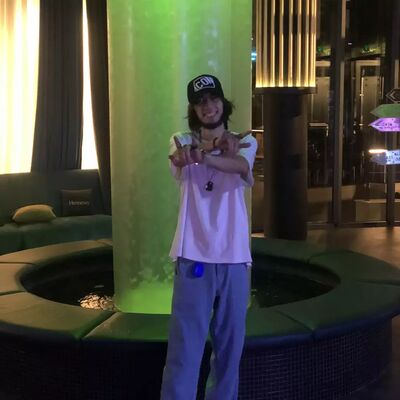  ,   Charlie, 24 ,   ,   
