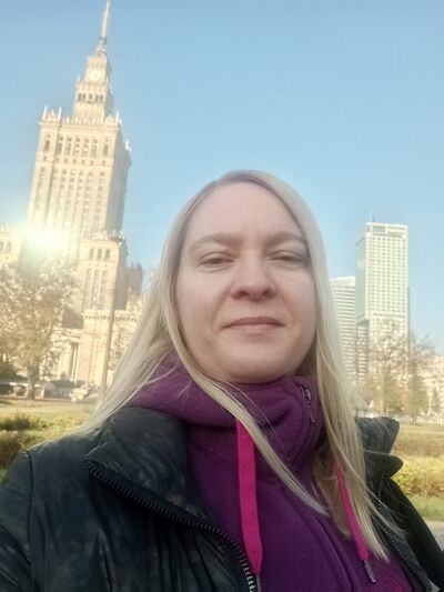  ,   Nadia, 37 ,   ,   