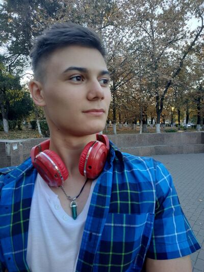  ,   Liam, 22 ,   ,   
