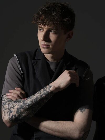  -,   Vladislav, 21 ,   ,   