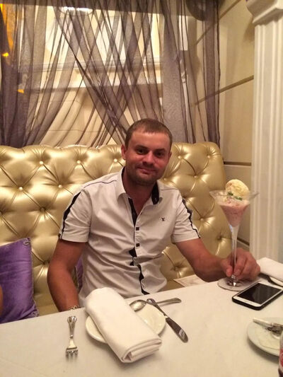  ,   Anton, 40 ,   ,   