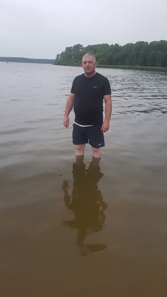  ,   Valer, 48 ,     , 