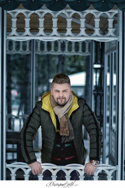  ,   Melih, 31 ,   ,   