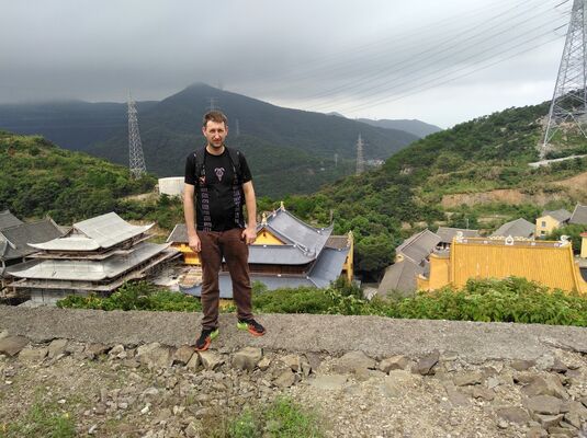  ,   Vitas, 37 ,   
