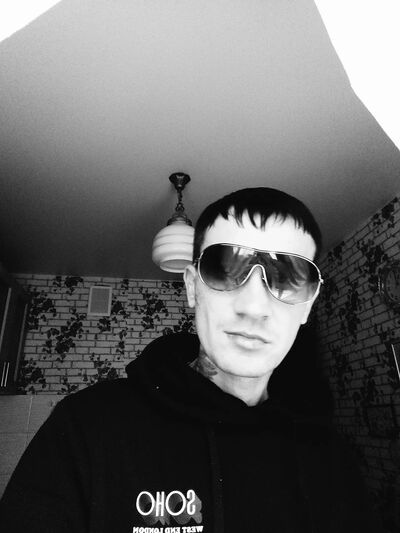  ,   Sasha, 37 ,   ,   