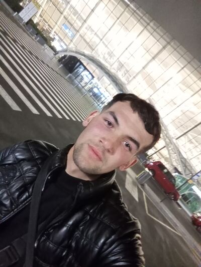  ,   Emil, 21 ,   ,   