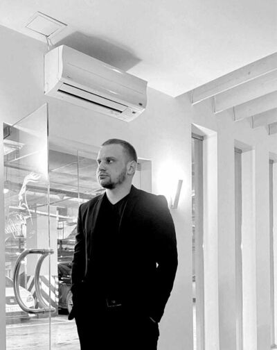  --,   Romeo, 30 ,     , c 