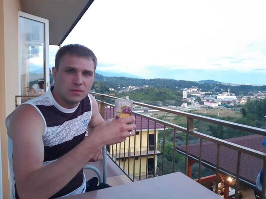  ,   Pasha, 38 ,   ,   , c 