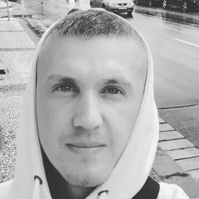  Praha,   Happines, 34 ,   ,   , c 