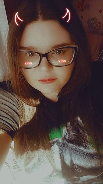  ,   Darya, 20 ,  