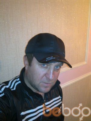  ,   Maikl, 47 ,   