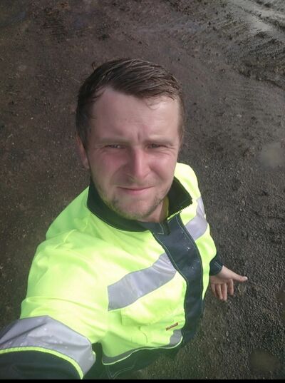  ,   Anton, 41 ,   ,   