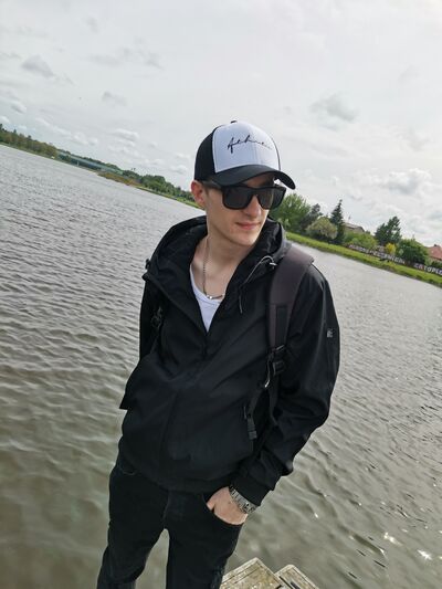  ,   Artem, 31 ,   ,   