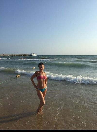  ,   Lilia, 48 ,   ,   