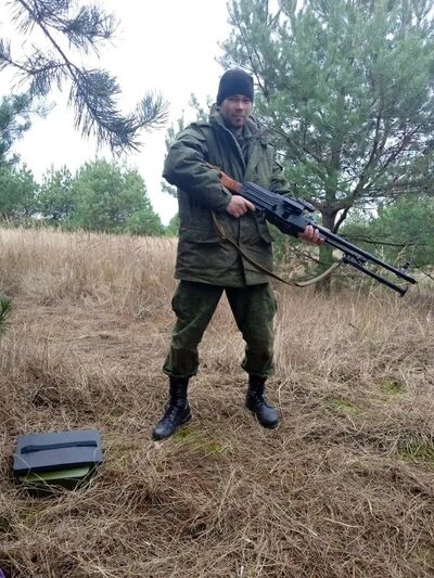  ,   Viktor, 33 ,   ,   