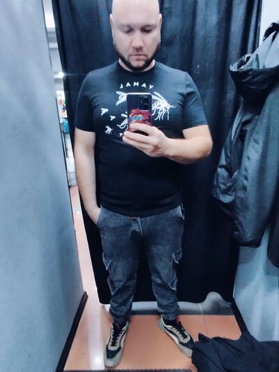 ,   Darik, 34 ,   ,   