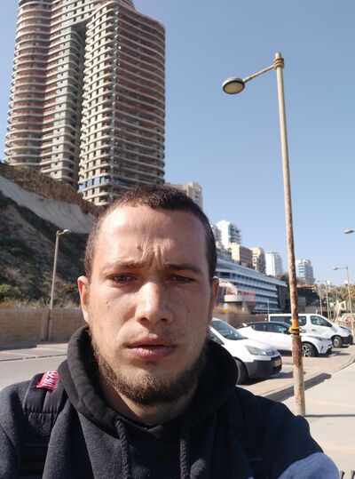  ,   Grisa, 33 ,   ,   