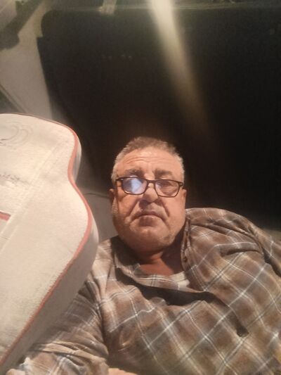  Cookham,   Ahmet, 56 ,   ,   , c , 